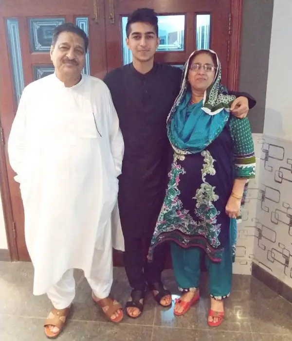 ahmed rafique with his mother and father