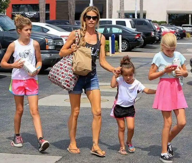 Denise Richards with her daughters.