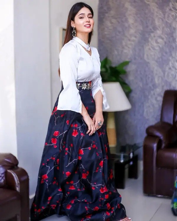 A picture of actress Sumaiyya Bukhsh who plays Zara in the drama Behroop